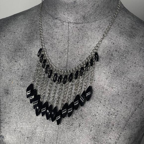The Unbranded Brand Jewelry - Necklace collar costume jewelry silver tone and black faux jewels chain link